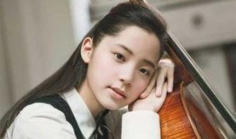 崔洁吃瓜事件是真的吗视频,真相揭秘，视频还原事件始末