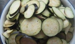 虎耳瓜要去皮吃吗视频,轻松解锁美味秘诀