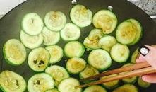 癞小瓜怎么吃才好吃视频,视频教你家常做法