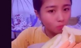 小姐姐吃瓜的视频,小姐姐带你揭秘吃瓜界的欢乐瞬间