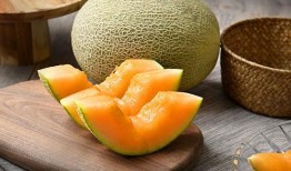 美女海底捞吃哈密瓜视频,哈密瓜成网红新宠