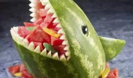 傲娇美吃哈密瓜视频,甜蜜瞬间引网友热议