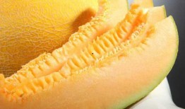 法伊吃哈密瓜好吃吗视频,美味瞬间揭秘