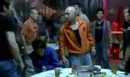 古惑仔打架场面吃瓜视频,吃瓜群众围观现场