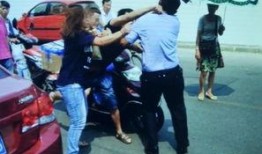 姐弟打架父母吃瓜视频,这届家长太会玩了！