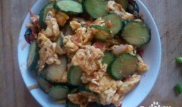 吃瓜西红柿炒鸡蛋视频,吃瓜西红柿炒鸡蛋，美味与营养的完美融合