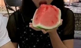 女的带货吃瓜视频大全,热门女明星带货吃瓜视频大盘点