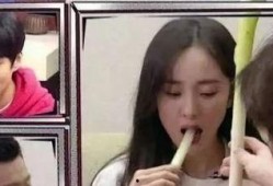 两个人在线吃瓜视频,情侣在线吃瓜，揭秘瓜界甜蜜瞬间